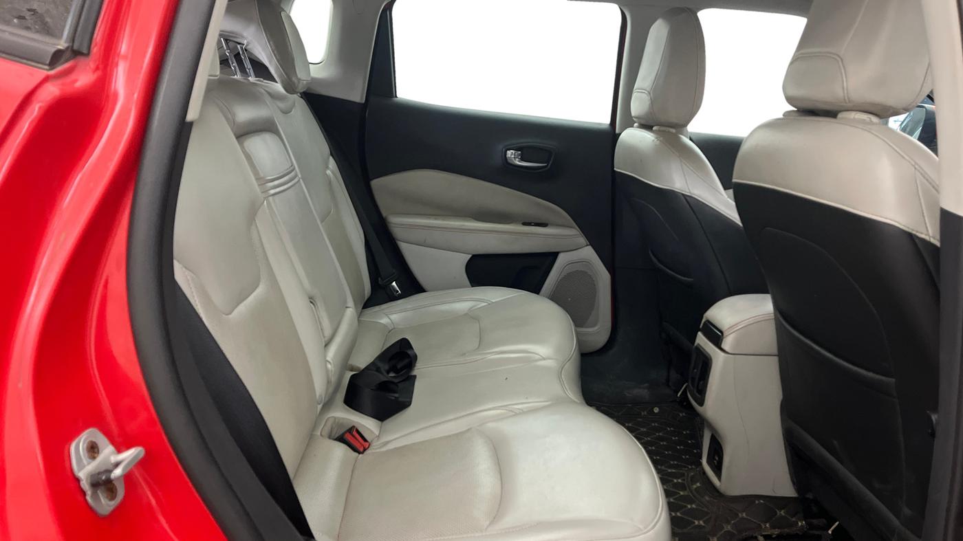 2018 Jeep Compass LIMITED 2.0 DIESEL, Diesel, Manual, 1,27,150 km, Right Side Rear Door Cabin