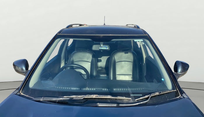 2023 Mahindra XUV300 W6 1.2 PETROL AMT, Petrol, Automatic, 43,246 km, Front Windshield