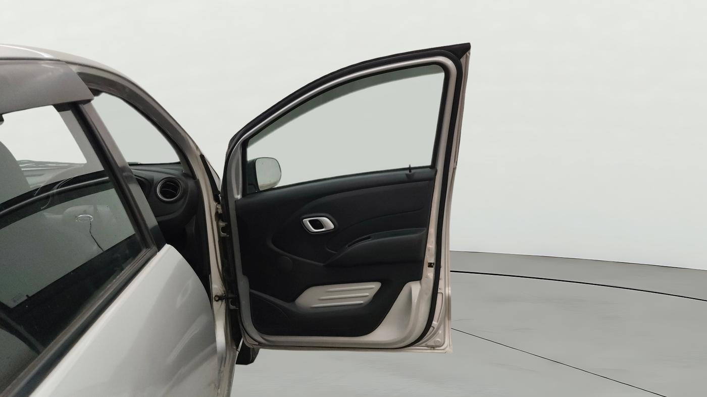2018 Datsun Redi Go T (O), Petrol, Manual, 97,153 km, RHS Front Door