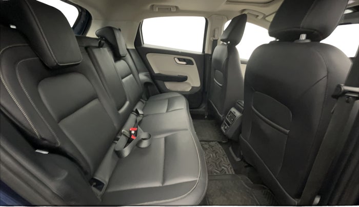 2023 Tata ALTROZ XZ PLUS O SUNROOF CNG, CNG, Manual, 20,155 km, Right Side Rear Door Cabin