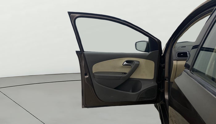 2015 Volkswagen Vento HIGHLINE 1.6 MPI, Petrol, Manual, 57,746 km, LHS Front Door