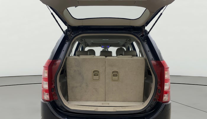 2017 Mahindra XUV500 W10, Diesel, Manual, 65,122 km, Boot Open Zoomed View