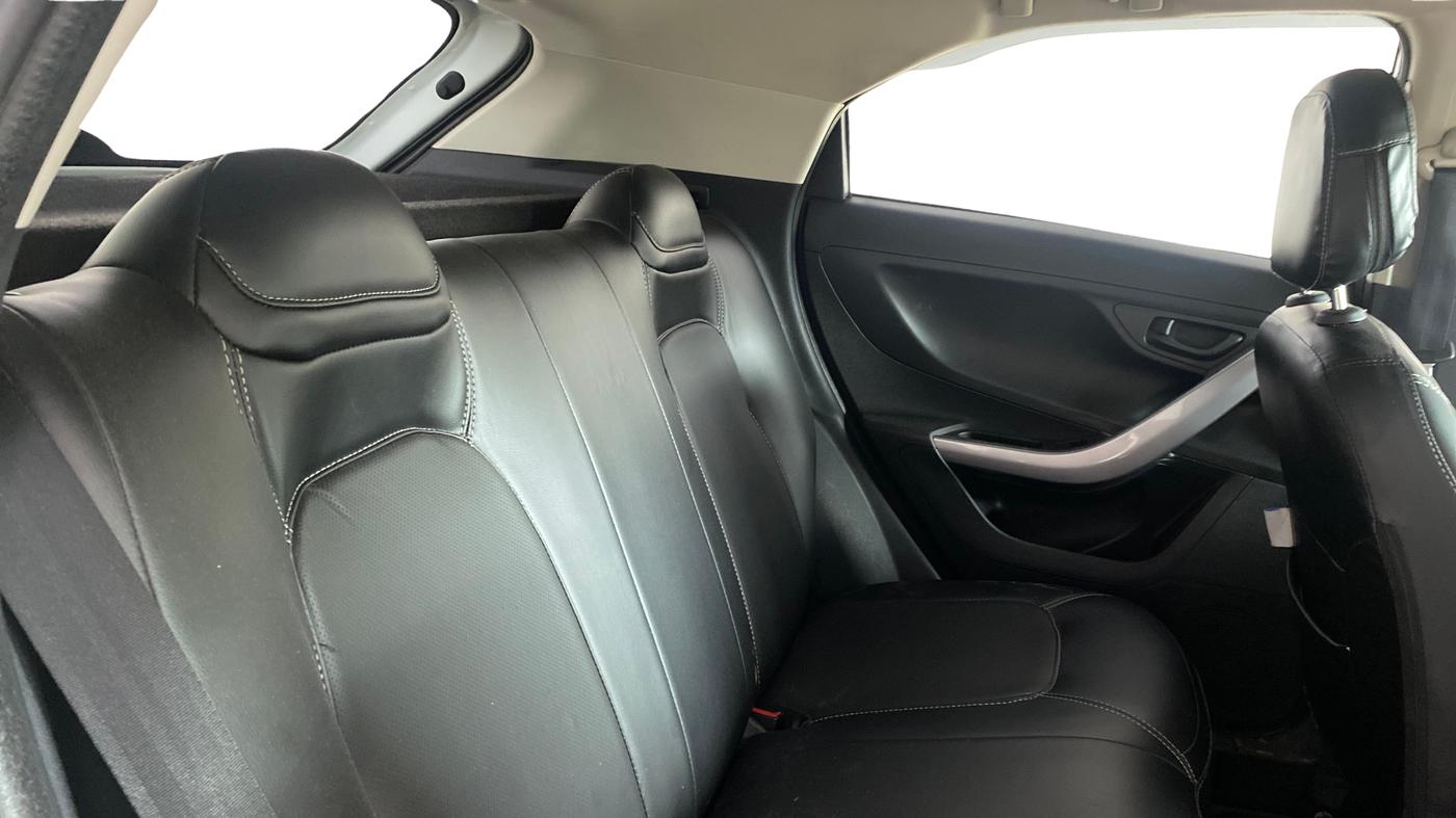 2022 Tata NEXON XM SUNROOF PETROL, Petrol, Manual, 14,220 km, Right Side Rear Door Cabin