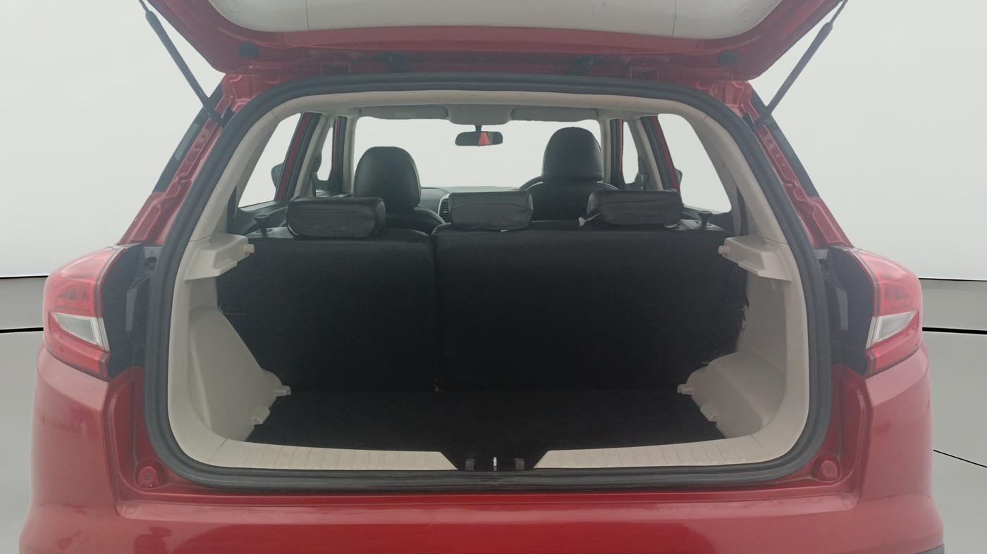 2019 Mahindra XUV300 W6 1.5 DIESEL, Diesel, Manual, 72,584 km, Boot Open Zoomed View