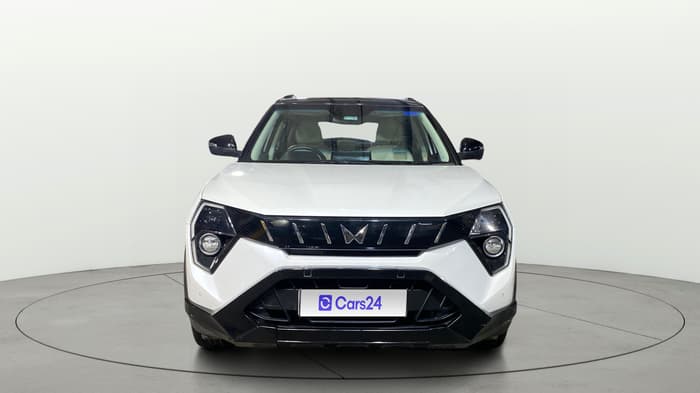 2025 Mahindra XUV 3XO AX7 1.2 TGDi AT, Petrol, Automatic, 16,952 km, Front