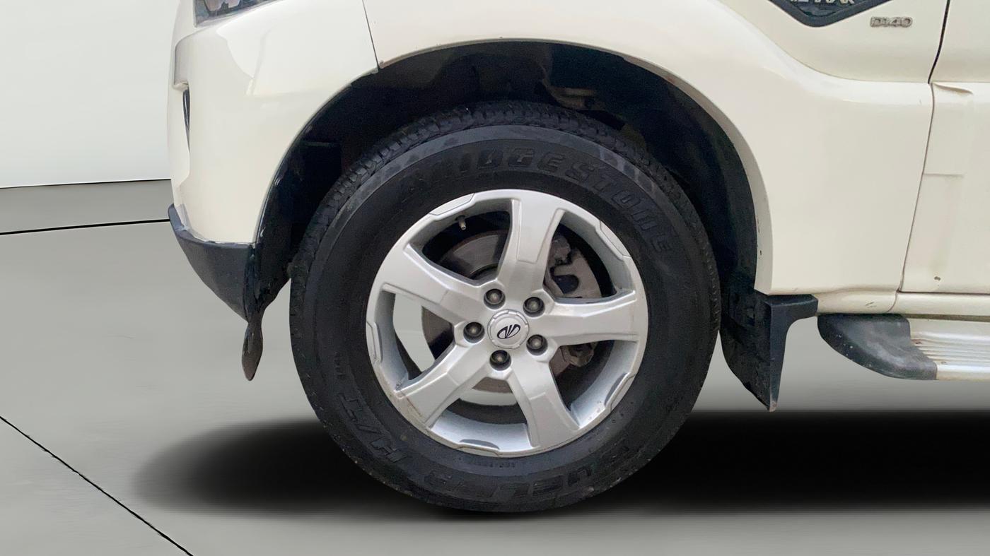 2021 Mahindra Scorpio S5, Diesel, Manual, 89,956 km, Left Front Wheel