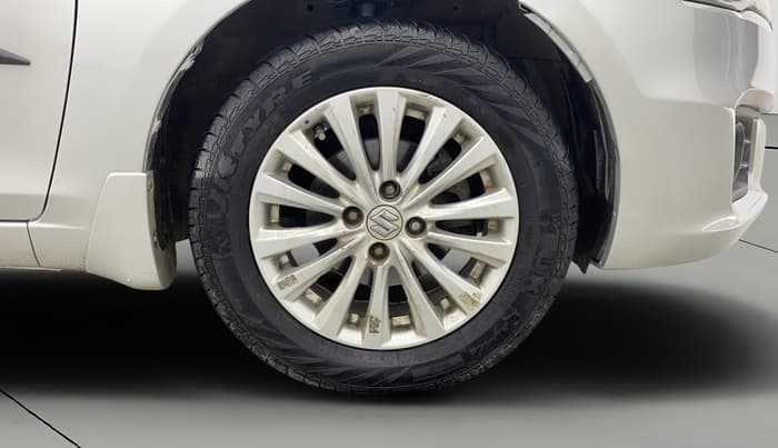 2017 Maruti Ciaz ZETA 1.4  MT PETROL, Petrol, Manual, 1,16,619 km, Right Front Wheel