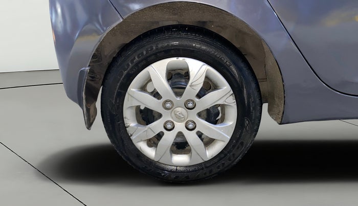 2017 Hyundai Eon MAGNA +, Petrol, Manual, 16,511 km, Right Rear Wheel