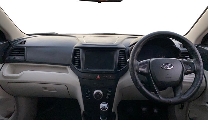 2022 Mahindra XUV300 W4 1.2 PETROL, Petrol, Manual, 23,259 km, Dashboard
