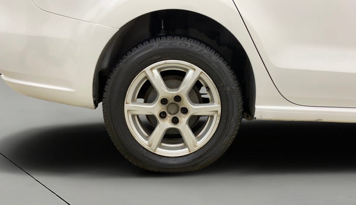 2014 Volkswagen Vento HIGHLINE DIESEL 1.6, Diesel, Manual, 80,229 km, Right Rear Wheel