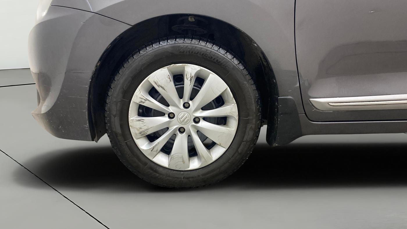 2018 Maruti Baleno DELTA PETROL 1.2, Petrol, Manual, 1,02,838 km, Left Front Wheel