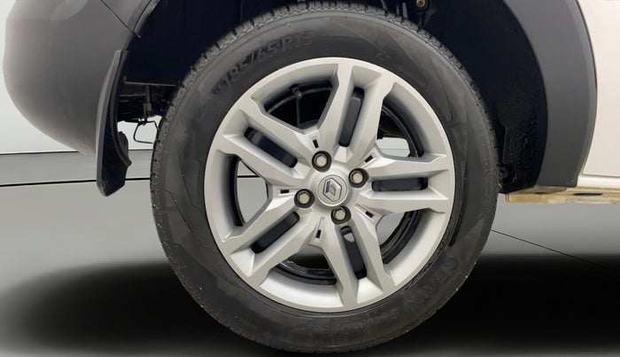 2022 Renault TRIBER RXZ, Petrol, Manual, 20,854 km, Right Rear Wheel