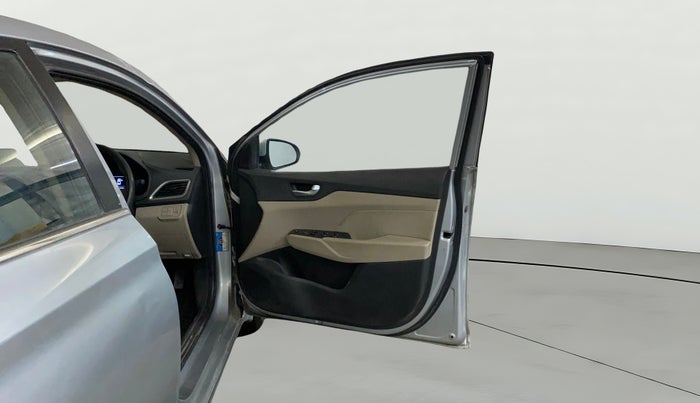 2019 Hyundai Verna 1.6 VTVT SX, Petrol, Manual, 16,557 km, RHS Front Door