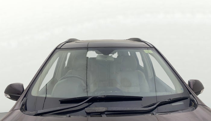 2017 Mahindra XUV500 W10 AT, Diesel, Automatic, 90,254 km, Front Windshield