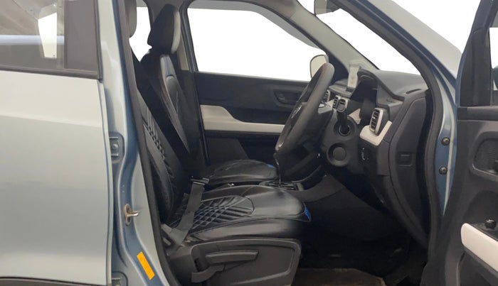 2023 Tata PUNCH ACCOMPLISHED AMT, Petrol, Automatic, 29,209 km, Right Side Front Door Cabin