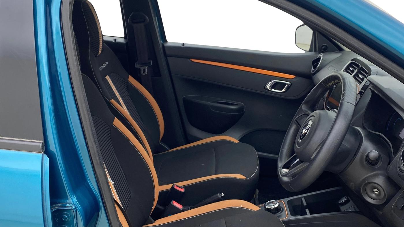 2020 Renault Kwid CLIMBER 1.0 AMT (O), Petrol, Automatic, 12,176 km, Right Side Front Door Cabin