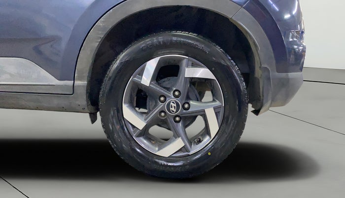 2020 Hyundai VENUE SX (O) 1.5 CRDI, Diesel, Manual, 88,879 km, Left Rear Wheel