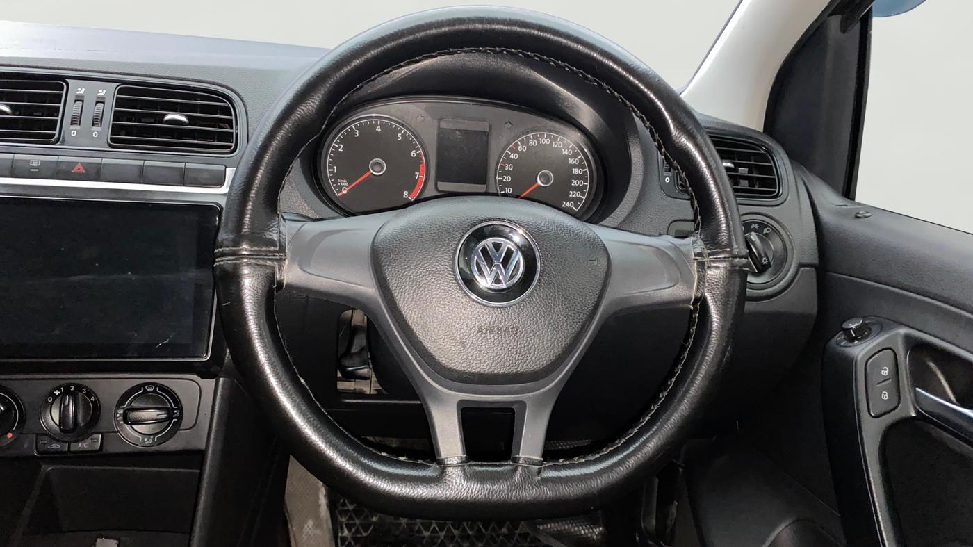 2018 Volkswagen Polo COMFORTLINE 1.0L MPI, Petrol, Manual, 47,993 km, Steering Wheel Close Up