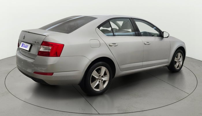 2016 Skoda Octavia AMBITION PLUS AT 1.8 TSI, Petrol, Automatic, 92,840 km, Right Back Diagonal