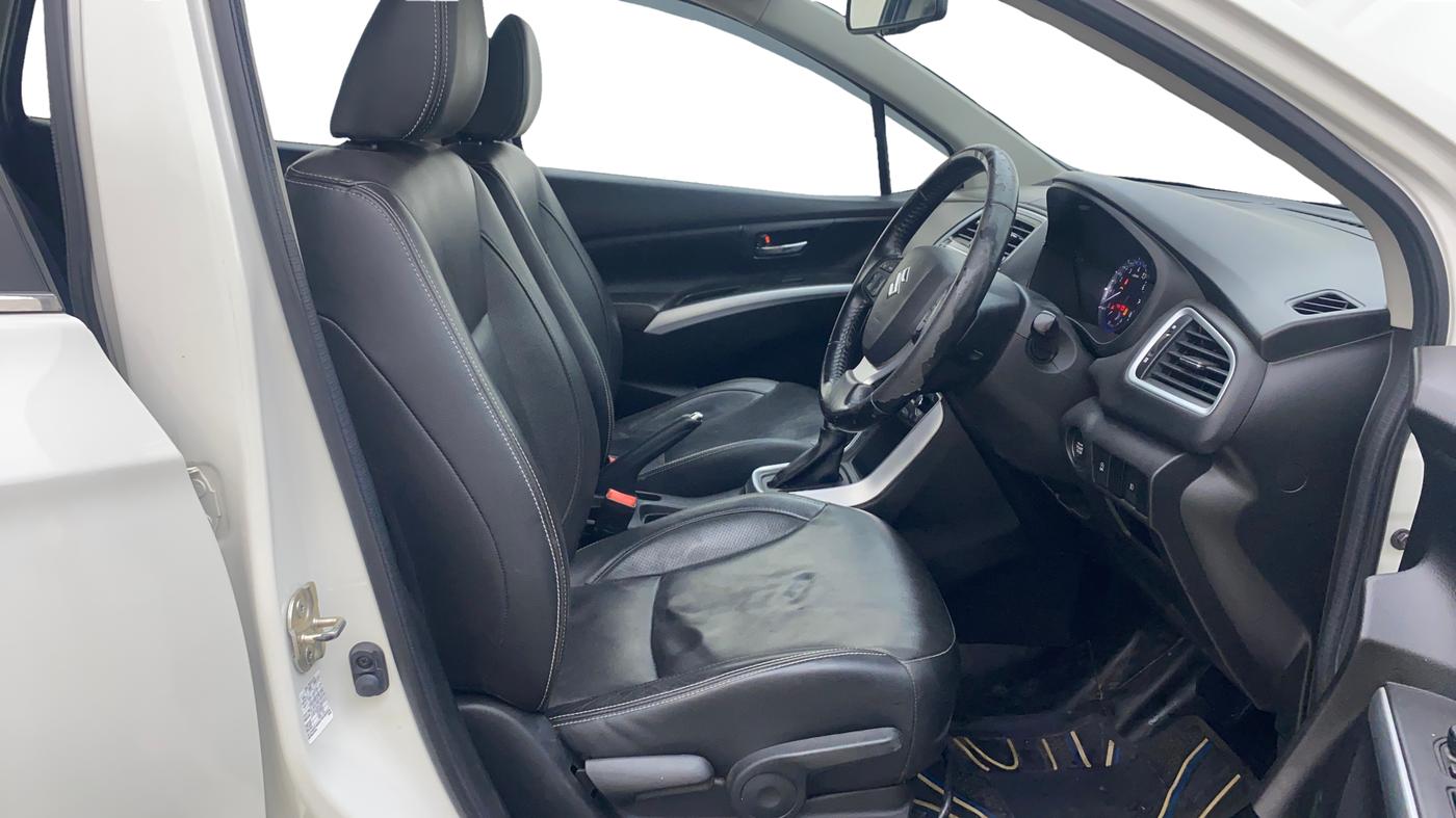 2020 Maruti S Cross ALPHA AT1.5, Petrol, Automatic, 47,321 km, Right Side Front Door Cabin