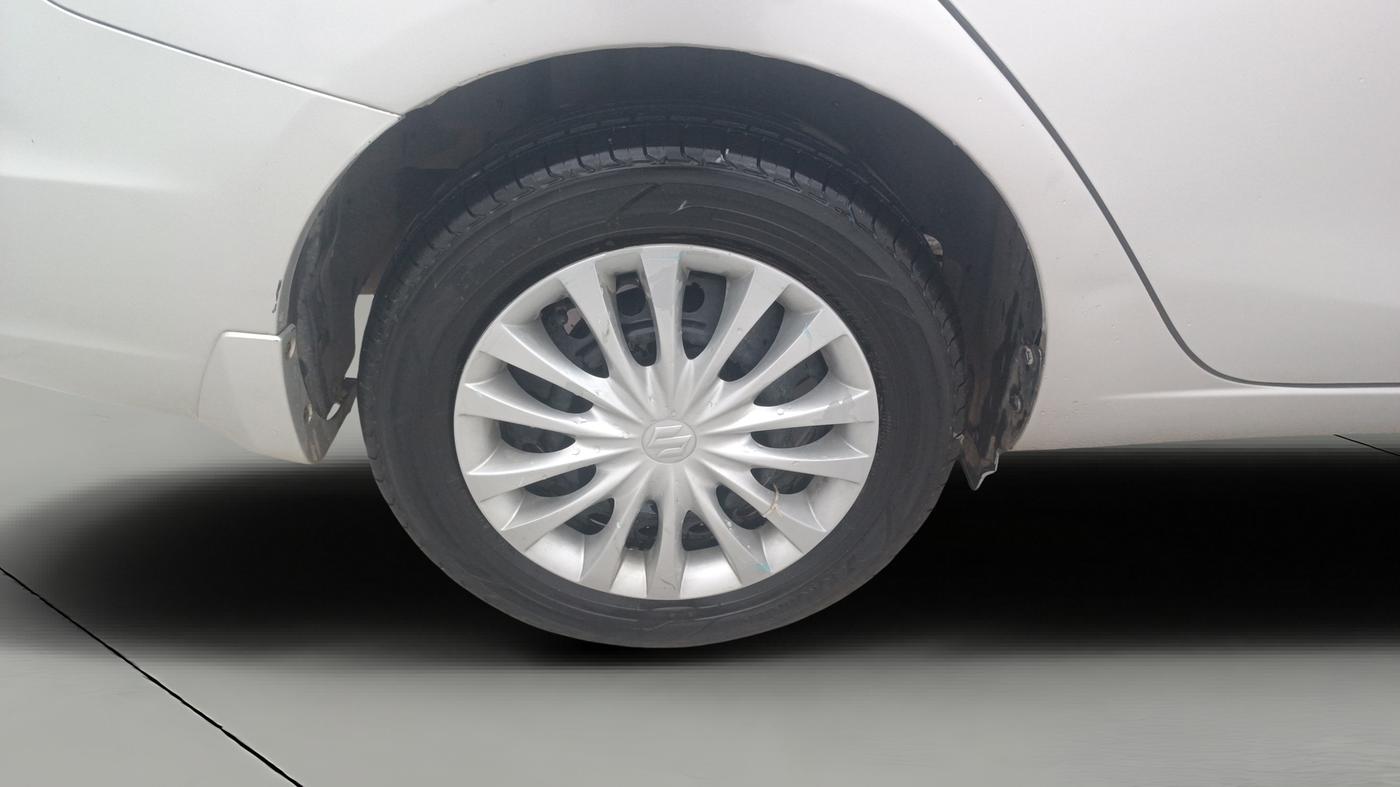 2015 Maruti Ciaz VDI +, Diesel, Manual, 1,19,921 km, Right Rear Wheel