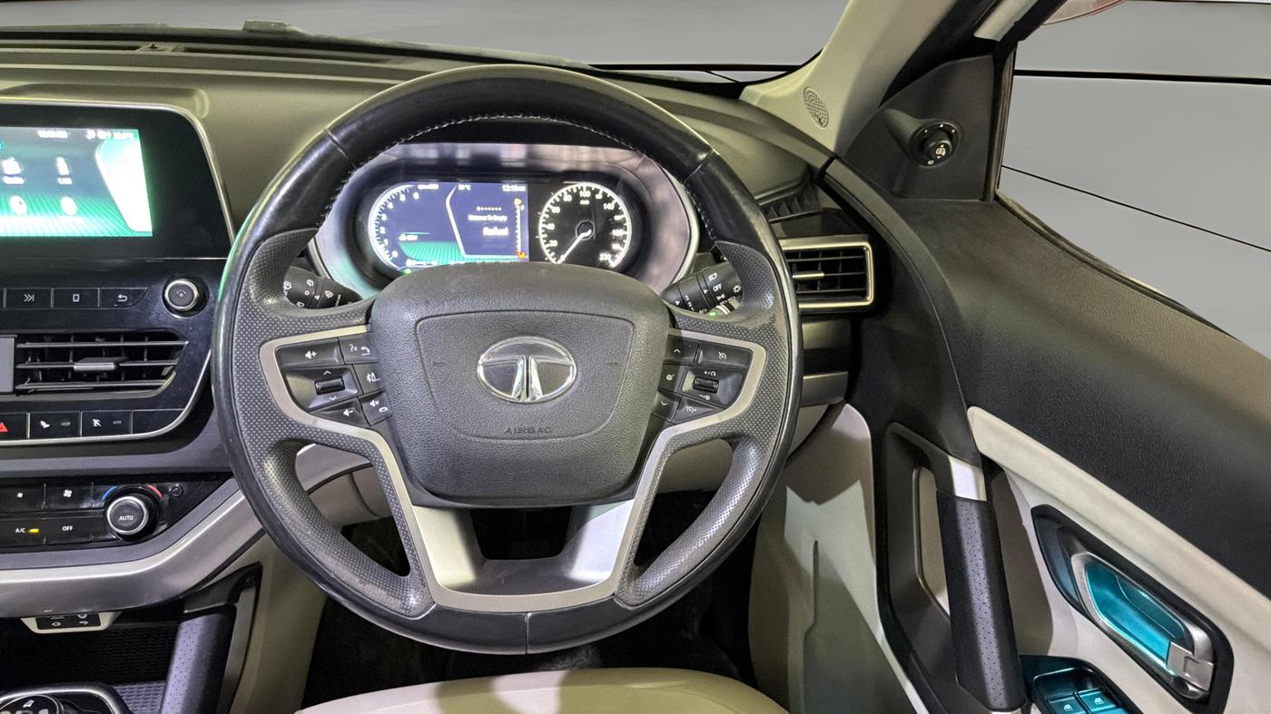 2021 Tata Safari XZ PLUS, Diesel, Manual, 45,408 km, Steering Wheel Close Up