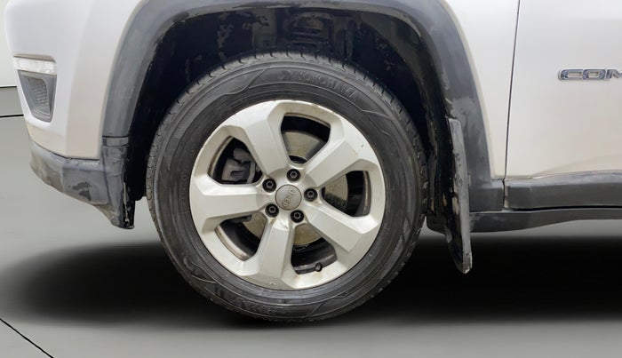 2020 Jeep Compass LONGITUDE PLUS 1.4 PETROL AT, Petrol, Automatic, 1,18,086 km, Left Front Wheel