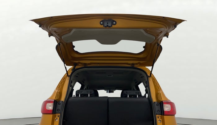 2019 Renault TRIBER RXZ, Petrol, Manual, 27,832 km, Boot Door Open