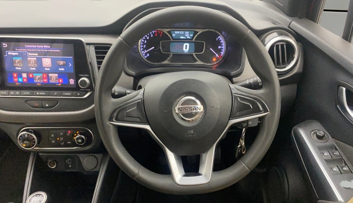2020 Nissan Kicks XV 1.5, Petrol, Manual, 1,05,805 km, Steering Wheel Close Up