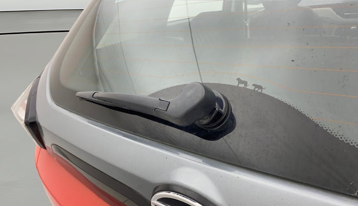 2022 Tata NEXON XZ PLUS SUNROOF DIESEL DUAL TONE, Diesel, Manual, 18,285 km, Rear Wiper