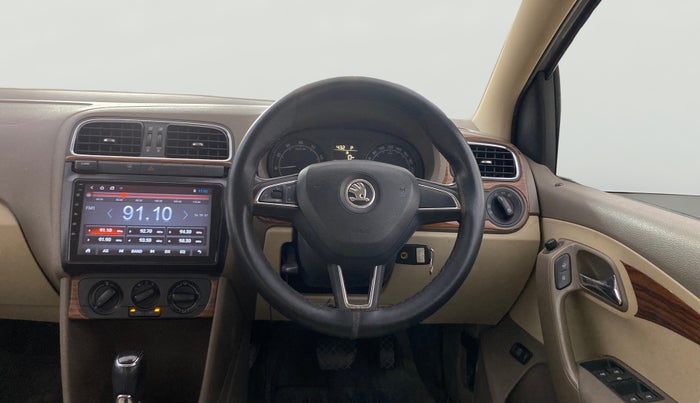2014 Skoda Rapid 1.6 MPI AMBITION PLUS AT, Petrol, Automatic, 62,605 km, Steering Wheel Close Up