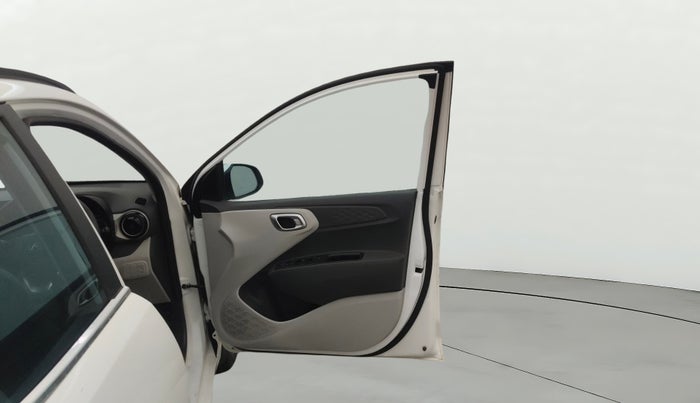 2020 Hyundai GRAND I10 NIOS SPORTZ AMT 1.2 KAPPA VTVT, Petrol, Automatic, 53,521 km, RHS Front Door