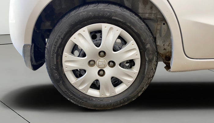 2012 Honda Brio V MT, Petrol, Manual, 95,376 km, Right Rear Wheel