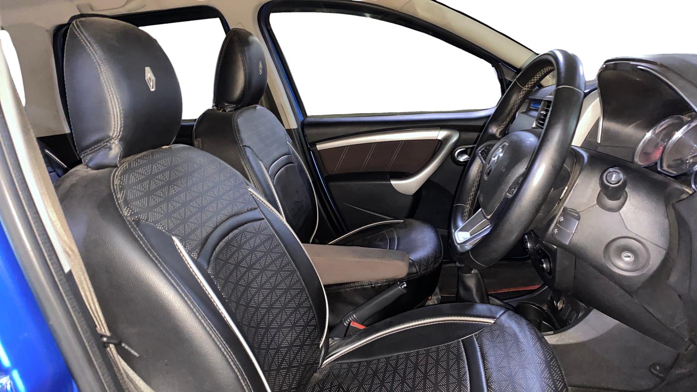 2019 Renault Duster 110 PS RXZ MT DIESEL, Diesel, Manual, 58,305 km, Right Side Front Door Cabin