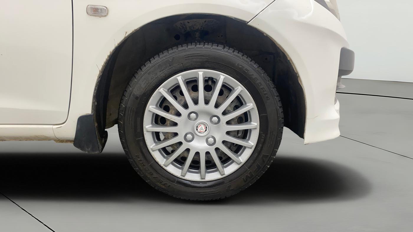 2013 Honda Brio S MT, CNG, Manual, 73,786 km, Right Front Wheel