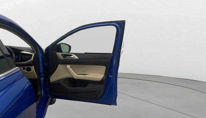 2022 Volkswagen VIRTUS TOPLINE TSI 1.0 MT, Petrol, Manual, 63,711 km, RHS Front Door