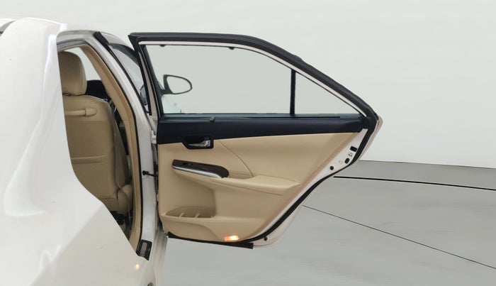 2016 Toyota Camry HYBRID, Hybrid, Automatic, 75,189 km, RHS Rear Door