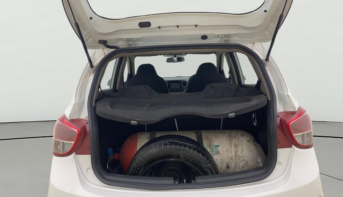 2016 Hyundai Grand i10 MAGNA AT 1.2 KAPPA VTVT, CNG, Automatic, 88,567 km, Boot Open Zoomed View