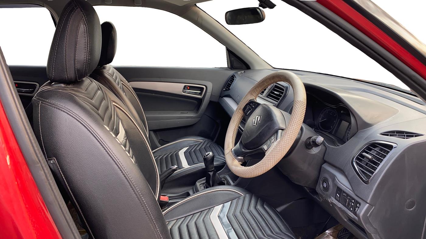 2017 Maruti Vitara Brezza ZDI PLUS DUAL TONE, Diesel, Manual, 98,175 km, Right Side Front Door Cabin