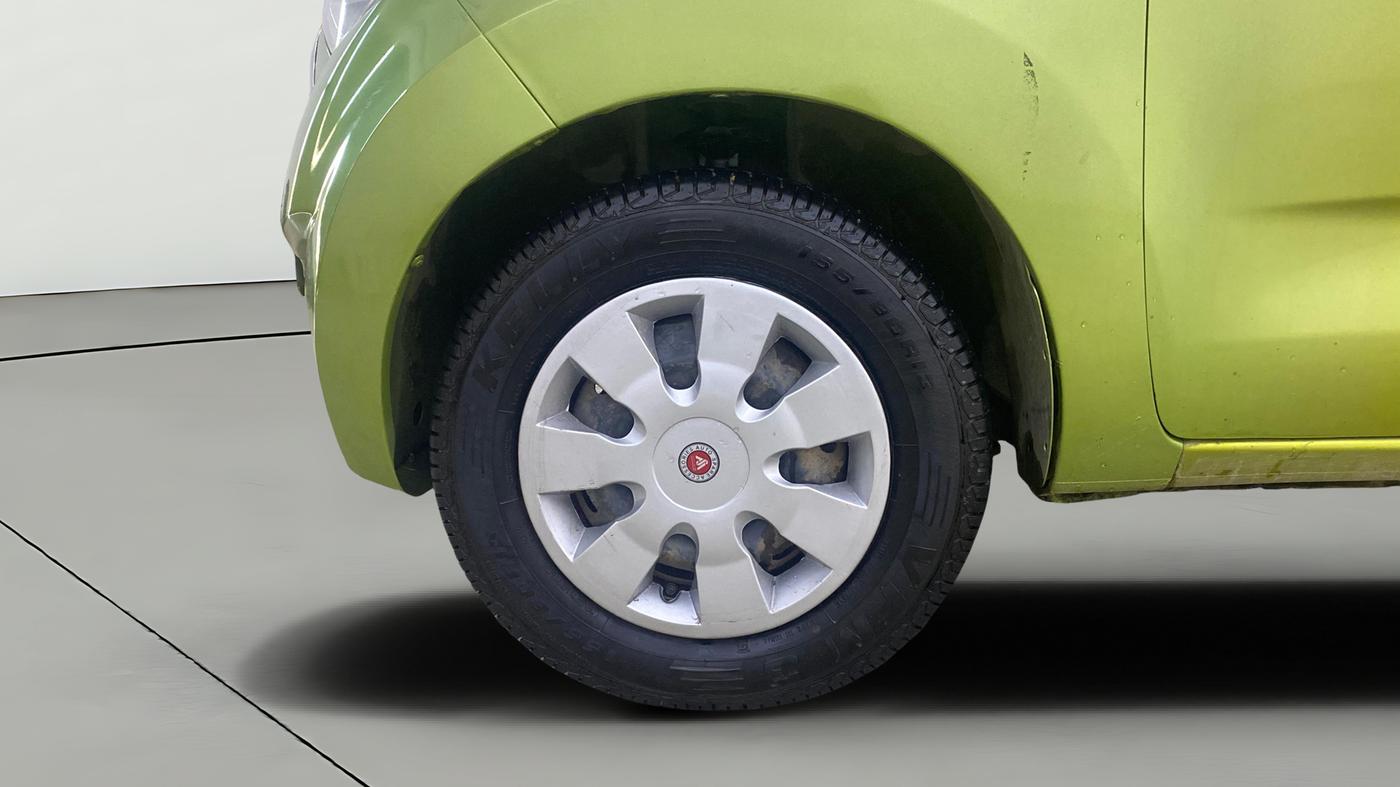 2016 Datsun Redi Go T (O), Petrol, Manual, 32,393 km, Left Front Wheel