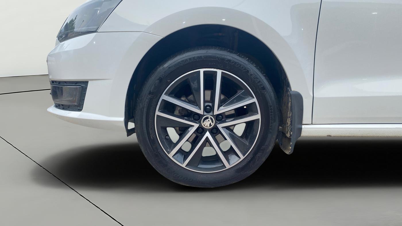 2020 Skoda Rapid STYLE TSI, Petrol, Manual, 43,697 km, Left Front Wheel
