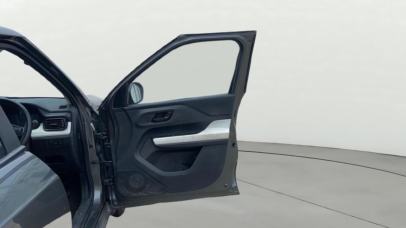 2025 Tata PUNCH PURE MT, Petrol, Manual, 34,594 km, RHS Front Door