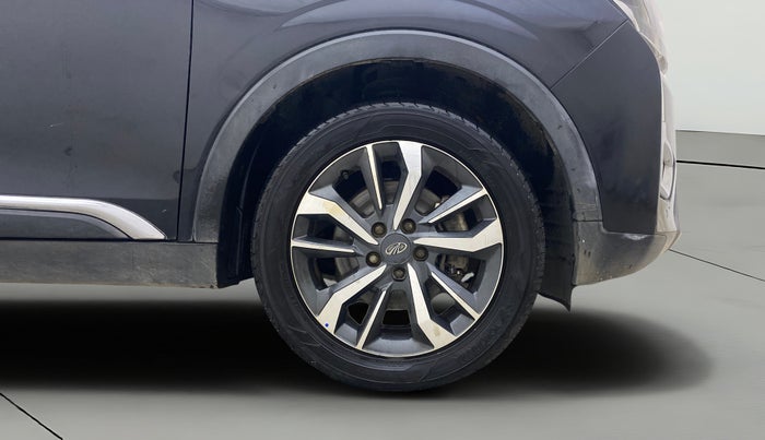 2021 Mahindra XUV300 W8 (O) 1.2 PETROL, Petrol, Manual, 59,351 km, Right Front Wheel