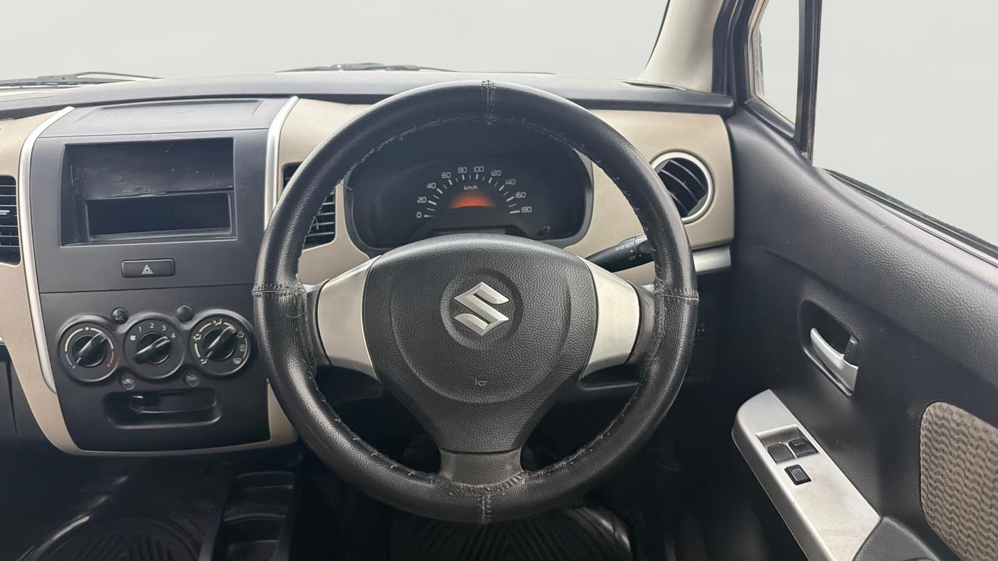 2015 Maruti Wagon R 1.0 LXI, Petrol, Manual, 60,363 km, Steering Wheel Close Up