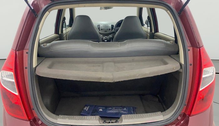 2016 Hyundai i10 SPORTZ 1.1, Petrol, Manual, 73,753 km, Boot Open Zoomed View