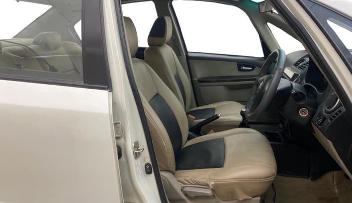 2014 Maruti SX4 VXI, Petrol, Manual, 1,08,881 km, Right Side Front Door Cabin