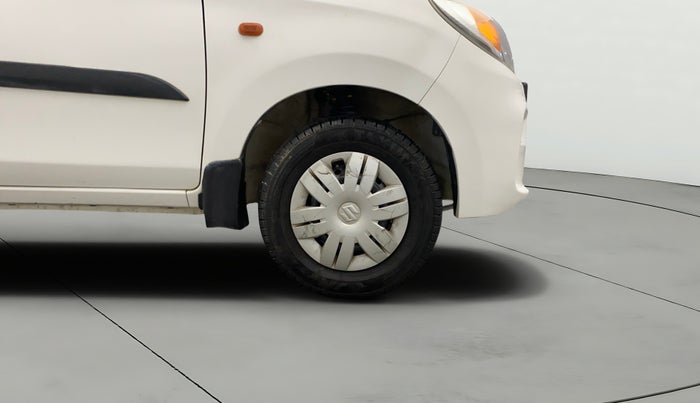 2022 Maruti Alto VXI, Petrol, Manual, 38,280 km, Right Front Wheel