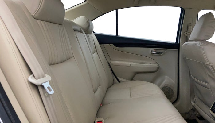 2015 Maruti Ciaz VXI+, Petrol, Manual, 78,414 km, Right Side Rear Door Cabin