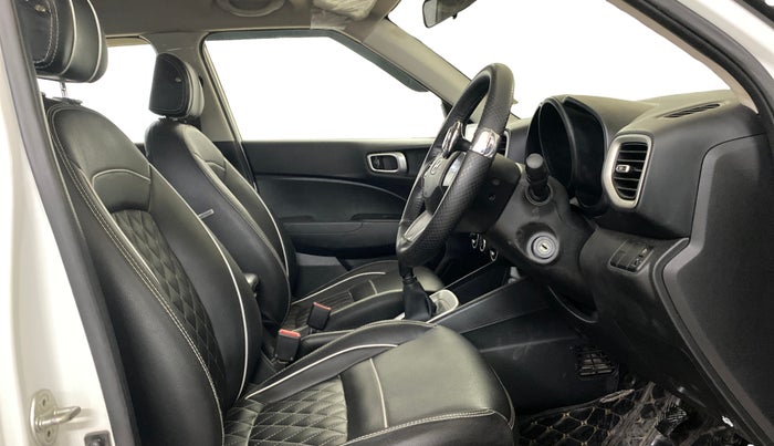 2020 Hyundai VENUE S 1.2, Petrol, Manual, 54,612 km, Right Side Front Door Cabin