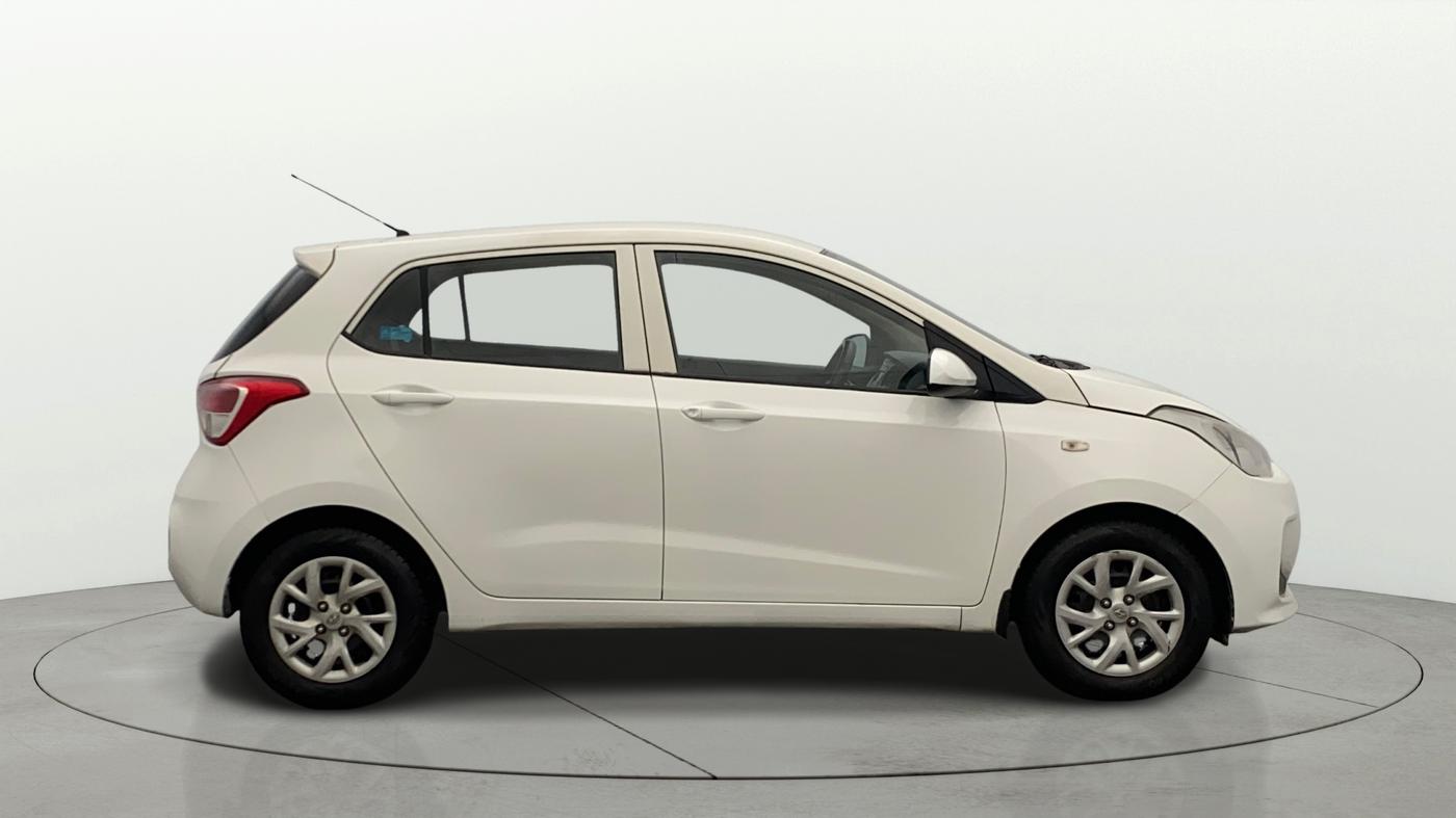 2018 Hyundai Grand i10 MAGNA 1.2 KAPPA VTVT, Petrol, Manual, 62,142 km, Right Side View
